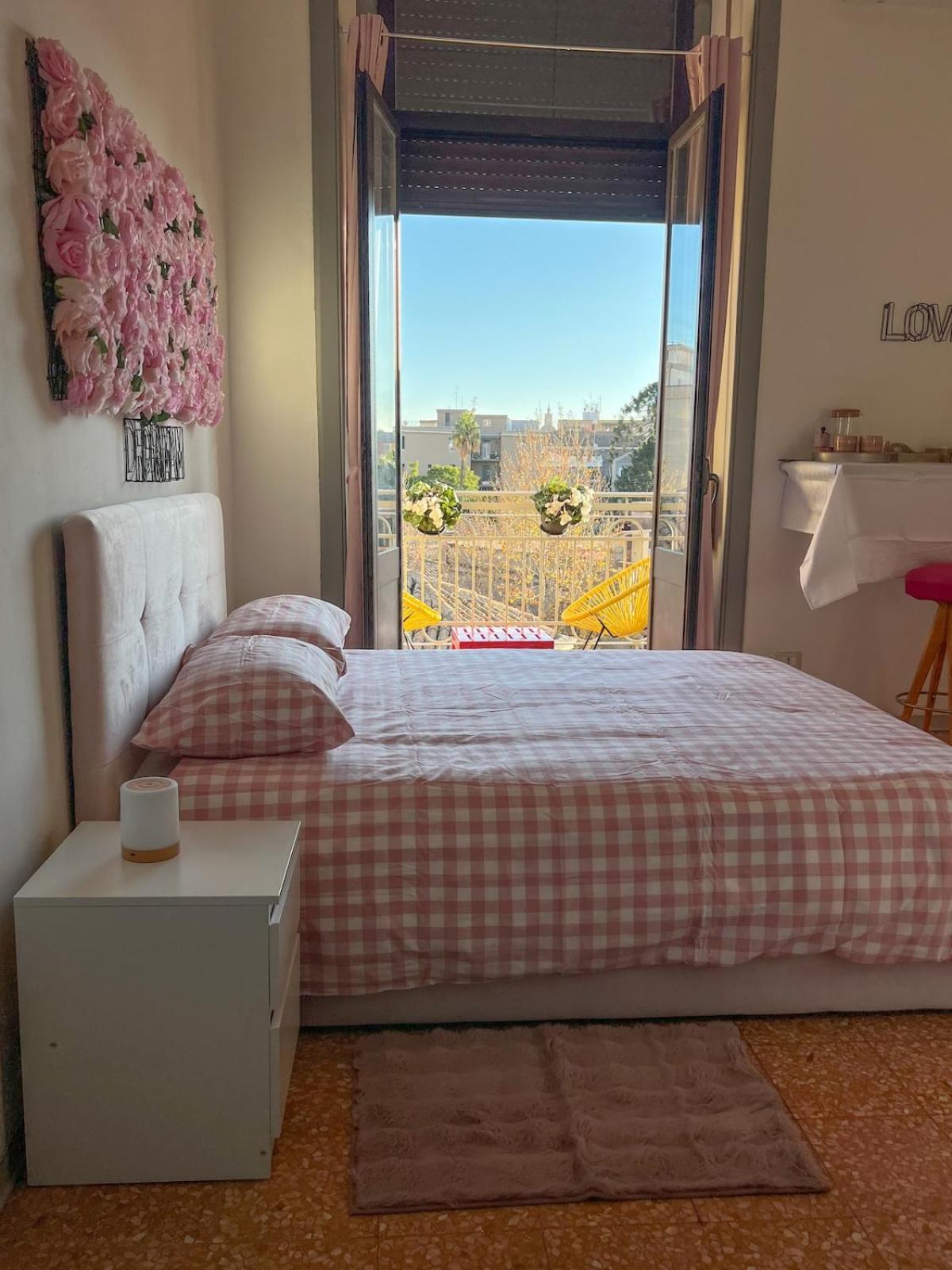 Apartment Toctoc - Think Pink