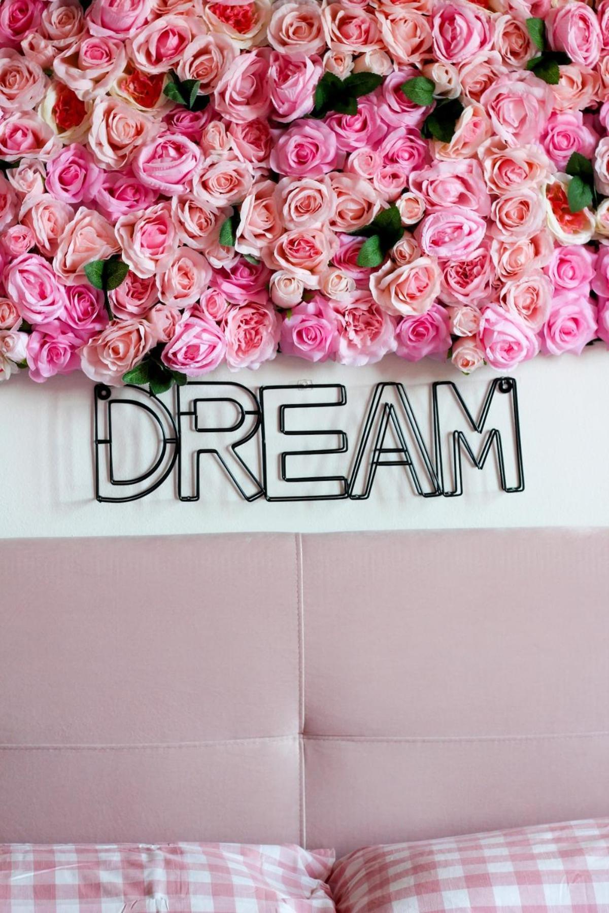 Toctoc - Think Pink *